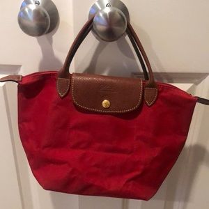 Small red Longchamp Le Pliage tote